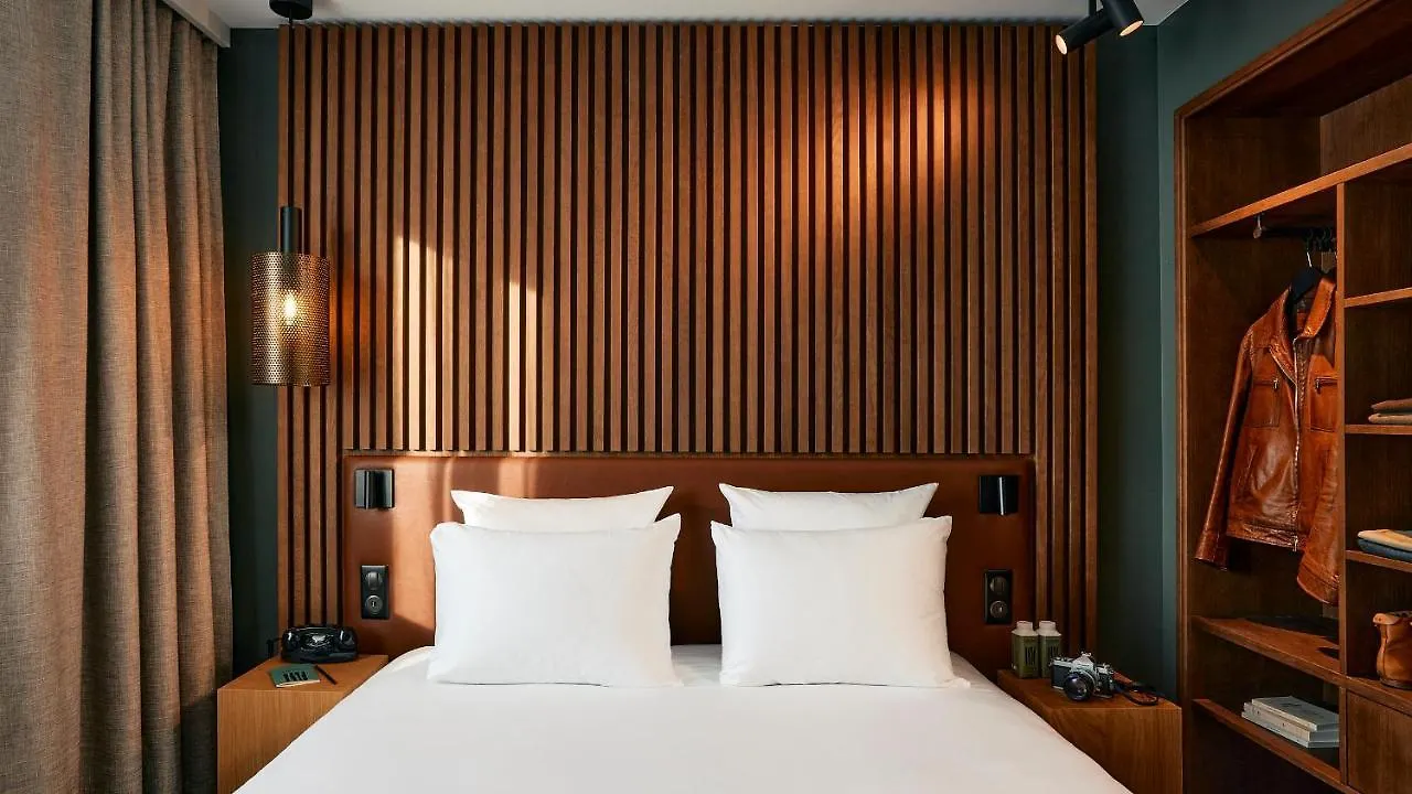**** Hotel Le Bellune Parigi Francia